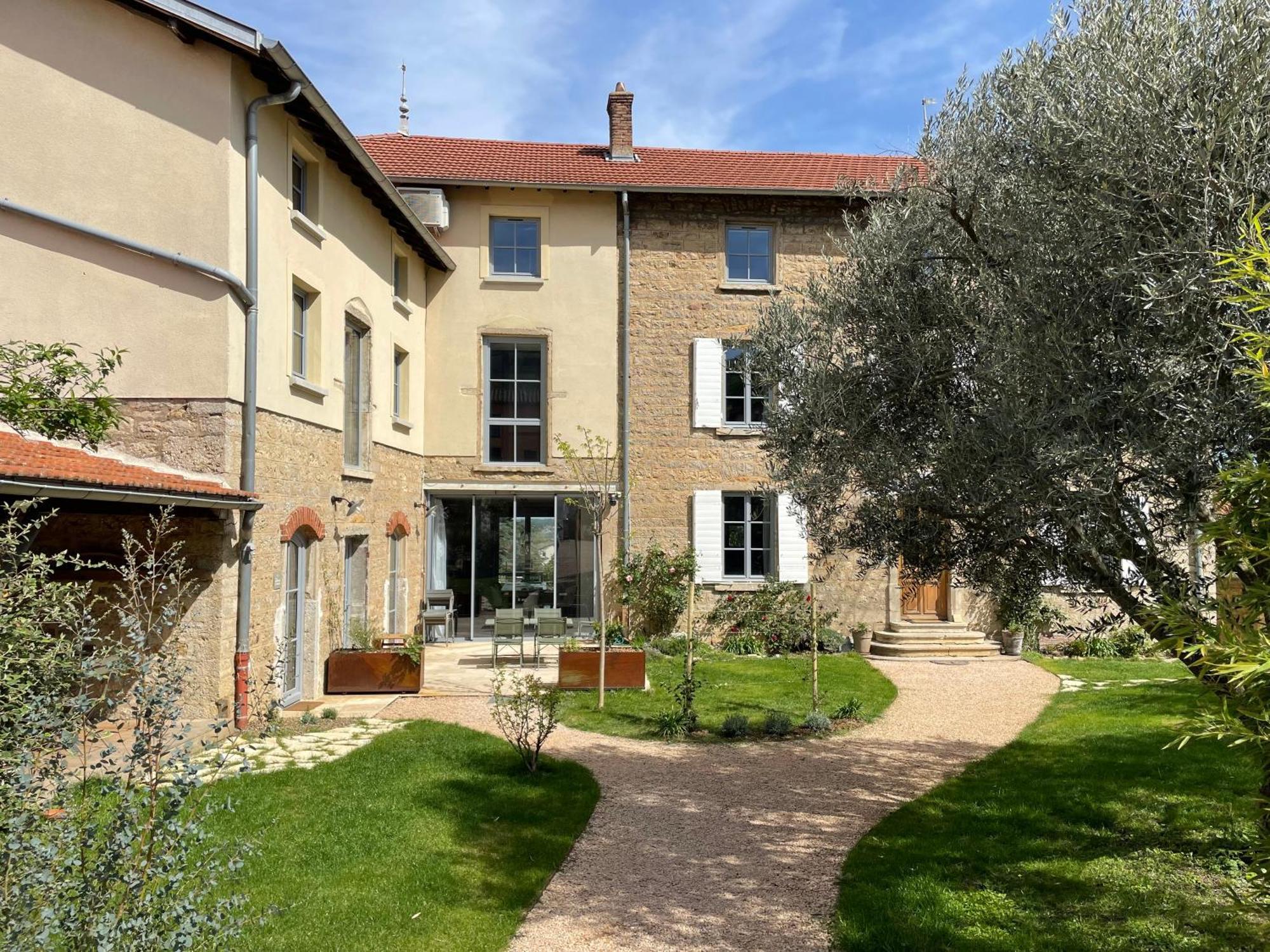 La Maison Des Monts D'Or Saint-Germain-au-Mont-dʼOr Екстериор снимка