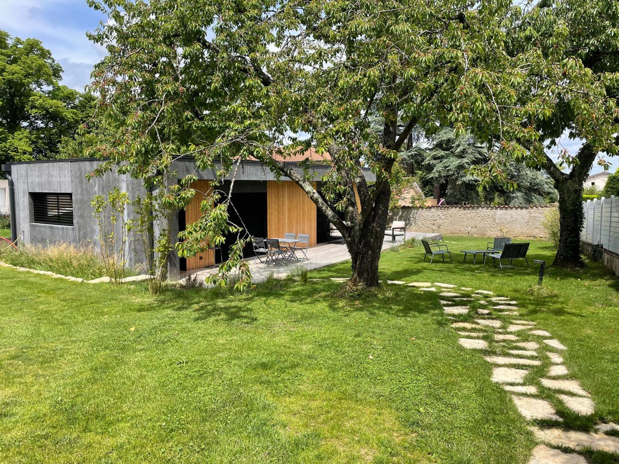 La Maison Des Monts D'Or Saint-Germain-au-Mont-dʼOr Екстериор снимка