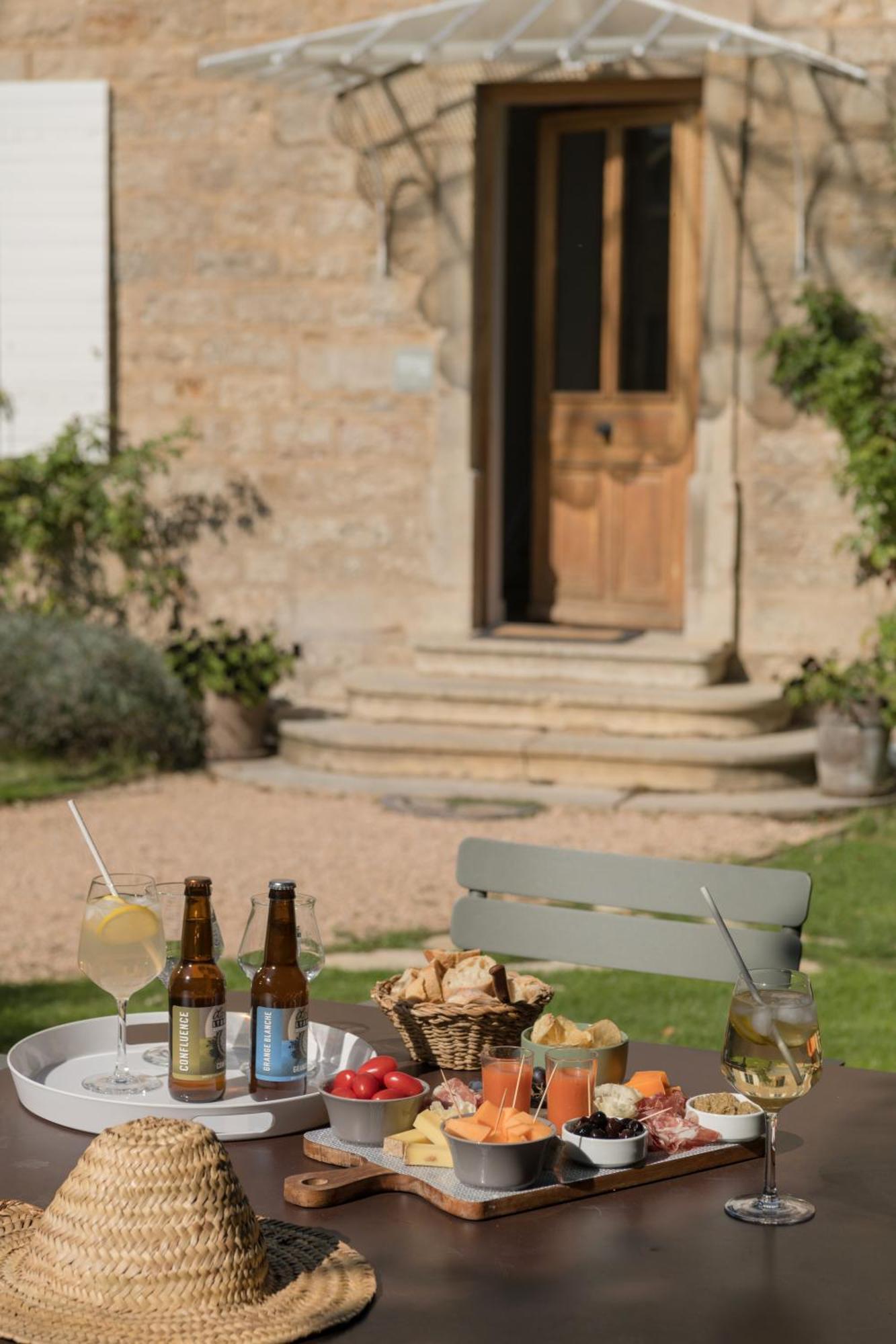 La Maison Des Monts D'Or Saint-Germain-au-Mont-dʼOr Екстериор снимка